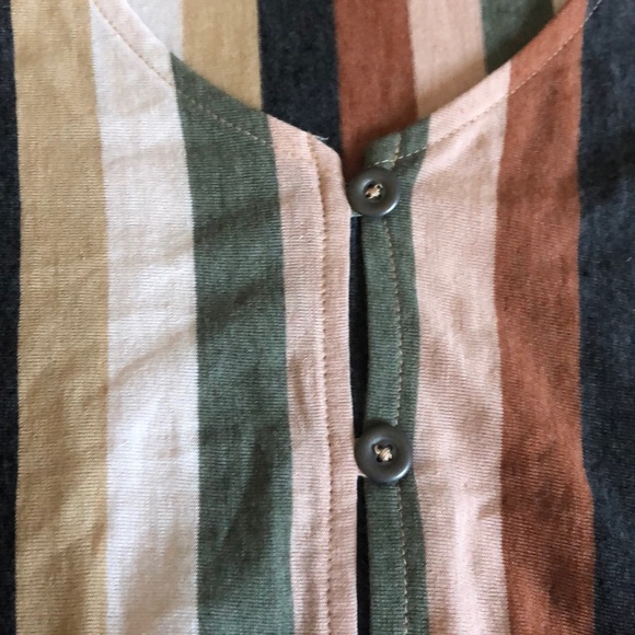 Short Sleeve American Eagle top - Picture 2 of 5